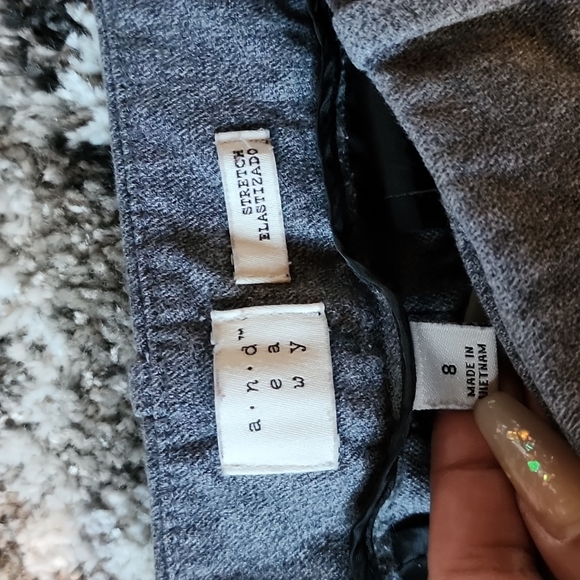 Capri Dress Pants Size 8 - Picture 3 of 5